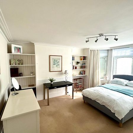 Spacious Comfortable Flat With Free Parking In East Finchley, Muswell Hill & Close To Alexandra Palace ลอนดอน ภายนอก รูปภาพ