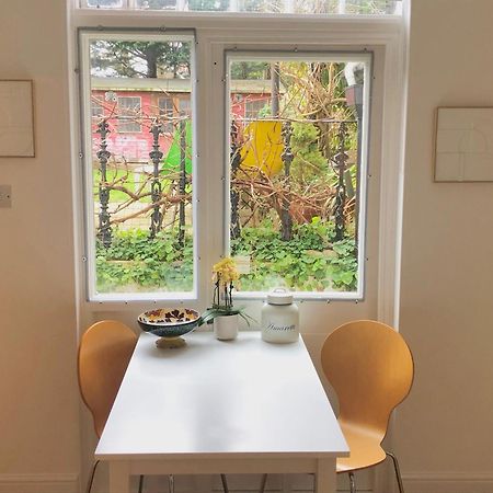Spacious Comfortable Flat With Free Parking In East Finchley, Muswell Hill & Close To Alexandra Palace ลอนดอน ภายนอก รูปภาพ