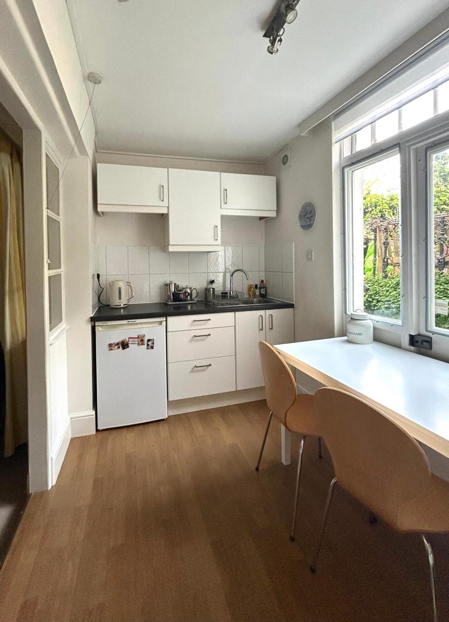 Spacious Comfortable Flat With Free Parking In East Finchley, Muswell Hill & Close To Alexandra Palace ลอนดอน ภายนอก รูปภาพ