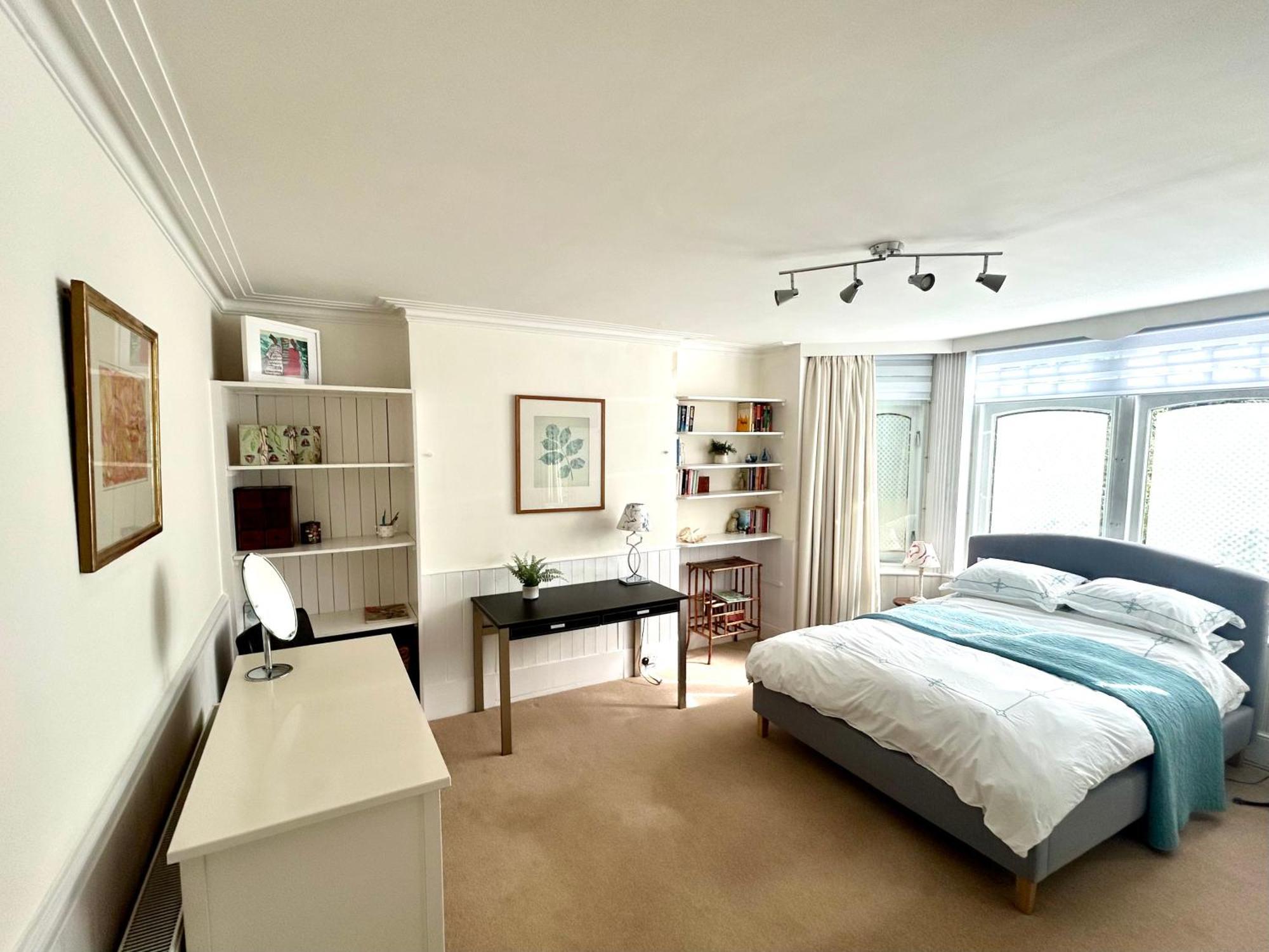 Spacious Comfortable Flat With Free Parking In East Finchley, Muswell Hill & Close To Alexandra Palace ลอนดอน ภายนอก รูปภาพ