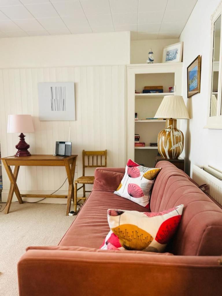 Spacious Comfortable Flat With Free Parking In East Finchley, Muswell Hill & Close To Alexandra Palace ลอนดอน ภายนอก รูปภาพ
