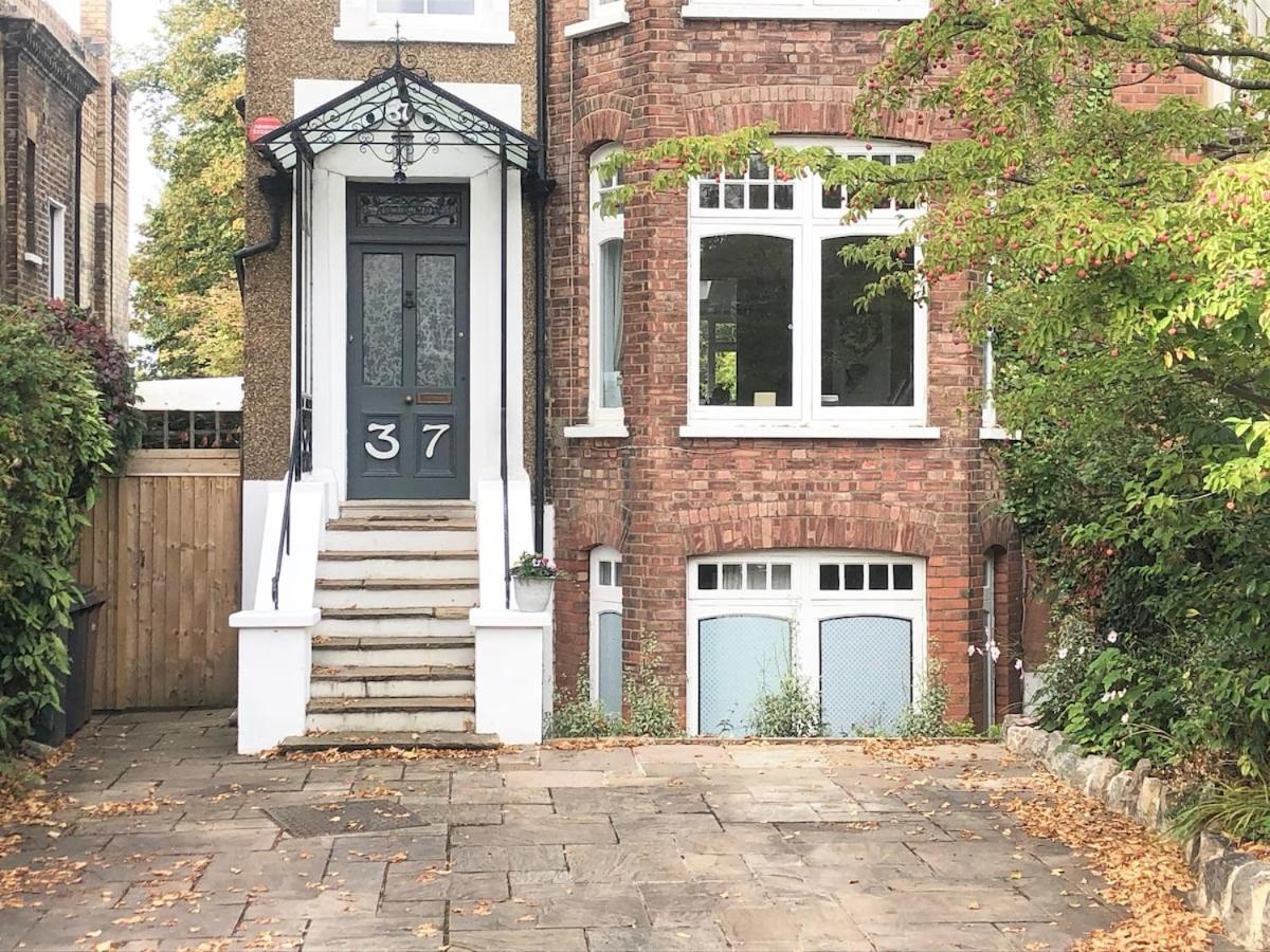 Spacious Comfortable Flat With Free Parking In East Finchley, Muswell Hill & Close To Alexandra Palace ลอนดอน ภายนอก รูปภาพ