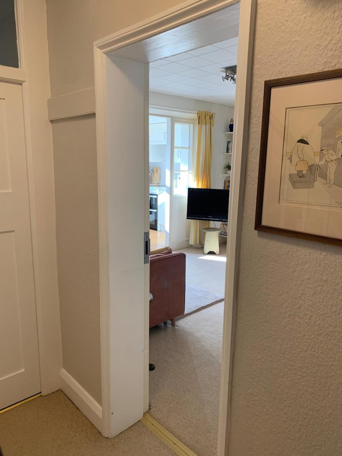 Spacious Comfortable Flat With Free Parking In East Finchley, Muswell Hill & Close To Alexandra Palace ลอนดอน ภายนอก รูปภาพ