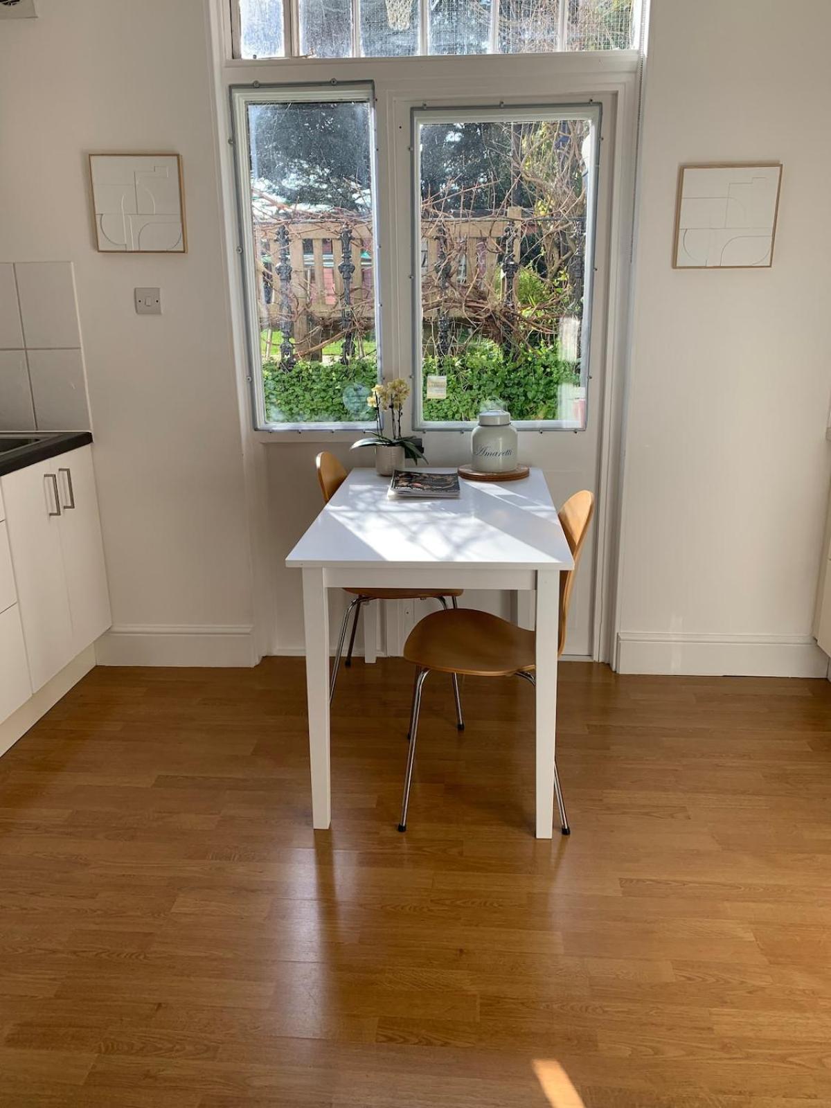 Spacious Comfortable Flat With Free Parking In East Finchley, Muswell Hill & Close To Alexandra Palace ลอนดอน ภายนอก รูปภาพ